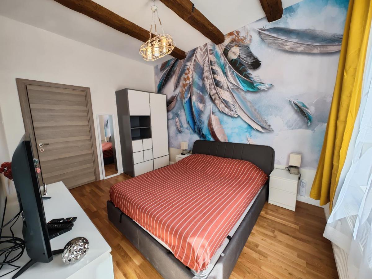 Apartament Apart Sofia Lion Bridge 2Bdr Self Check In Zewnętrze zdjęcie